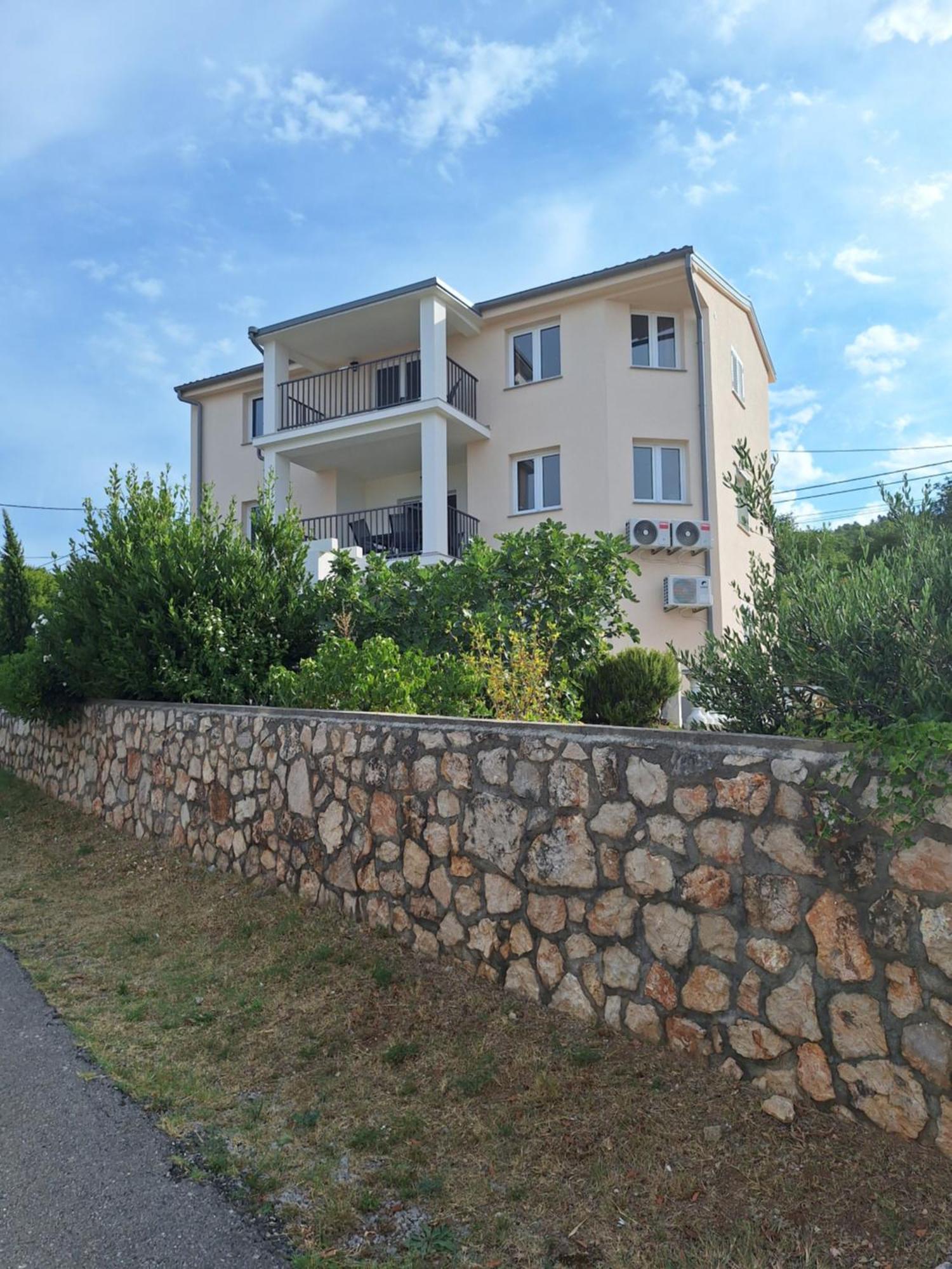 Family And Pet Friendly Zrinski Croatia Smrika