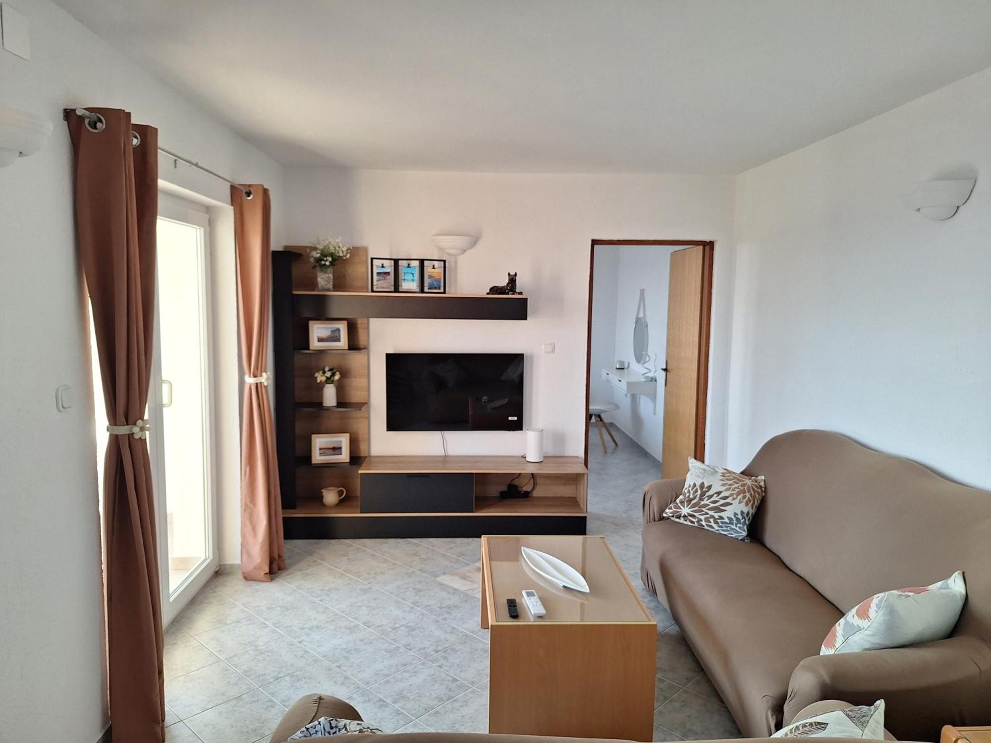 Family And Pet Friendly Zrinski Croatia Apartma