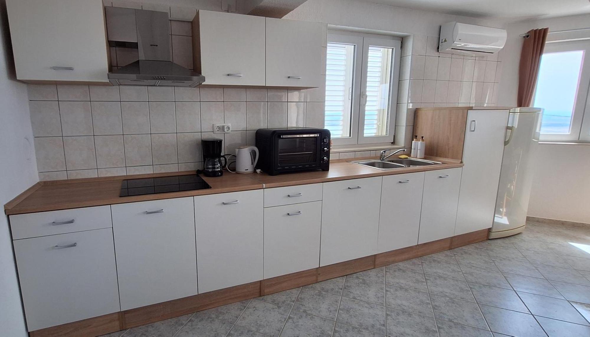 Family And Pet Friendly Zrinski Croatia Apartma Smrika