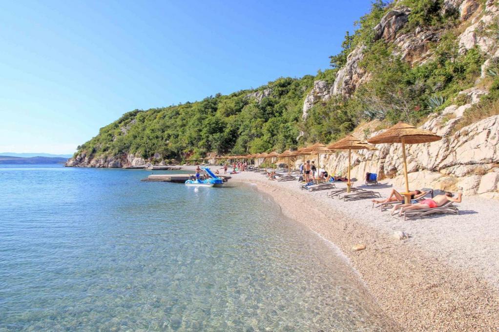 Family And Pet Friendly Zrinski Croatia Apartment Šmrika